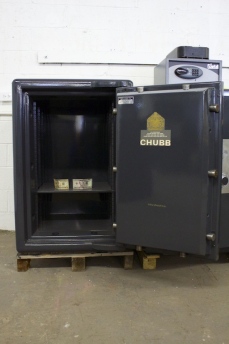 Reconditioned Chubb Standard Quality Anti Blowpipe Safe - 3420 Model