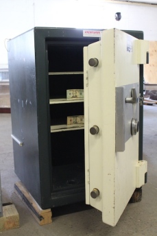 Used Chubb Trident 3420 TRTL30X6 Equivalent High Security Safe