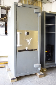 Used ISM 5920 Ultra Vault TL30X6 High Security Safe