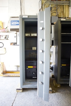 Used ISM 5920 Ultra Vault TL30X6 High Security Safe