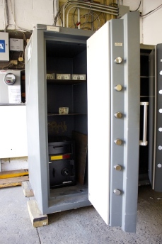 Used ISM 5920 Ultra Vault TL30X6 High Security Safe