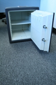 2 Hour Fire Resistant Used Sentry Safe