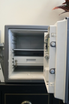 Used Sentry Safe OS3421