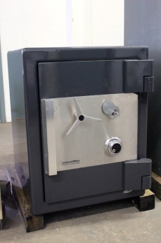 Pre Owned Chatwood Milner 2215 TRTL30X6 Equivalent High Security Safe