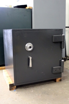 Used 2424 TL30 Equivalent High Security Steel Plate Safe