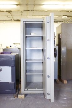 Used 5920 Bernardini Jewel Vault TL30 High Security Safe