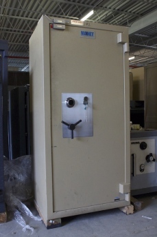 Used AmVault 6528 UL TL30 High Security Safe