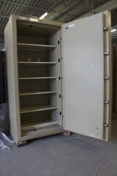 Used AmVault 6528 UL TL30 High Security Safe
