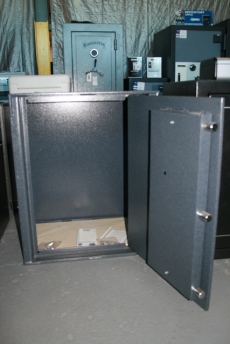 Used Gardall B Rated Money Chest B2815 Safe