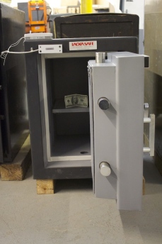 Pre Owned 2014 Original Platinum Vault TL30X6 High Security Safe