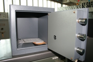 Gardall Compact Utility B Rated Showroom Model Safe 