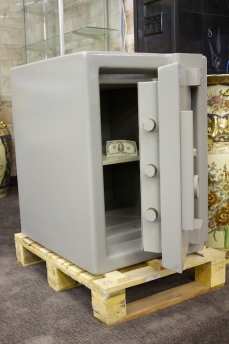 Used Tann 2314 Fortress TRTL30X6 Equivalent High Security Safe