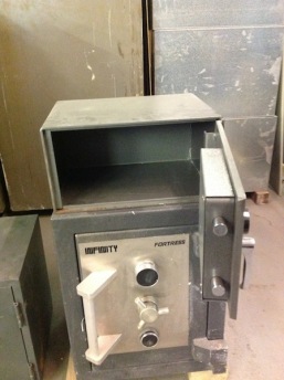 Laptop Strong Box Showroom Model Safe