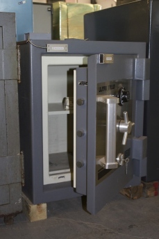 Used ISM 2519 Ultra Vault TL30X6 High Security Safe