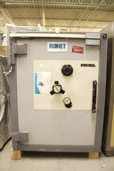 Used Original Platinum Vault 3324 TL30X6 High Security Safe