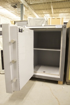 Used Original Platinum Vault 3324 TL30X6 High Security Safe