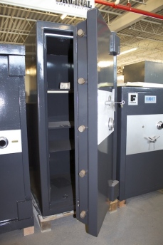 Used Chubb Bankers Treasury 5520 TRTL30X6 Equivalent High Security Safe