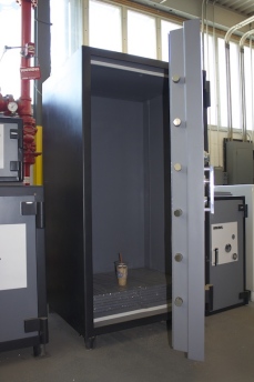 7036 Original Platinum Vault TL30X6 High Security Showroom Model Safe