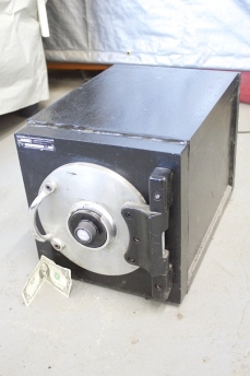 Used Amsec Round Door TL15 High Security Money Chest Safe