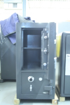 Used Amsec Double Door Drop Safe