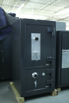 Used Amsec Double Door Drop Safe
