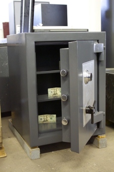 Used Amvault TL15 High Security Safe
