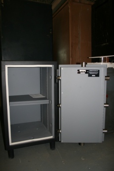 Used 2715 Original (OSV) Enforcer Showroom Model Safe