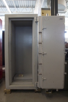 Used 5819 TRTL30X6 High Security Safe