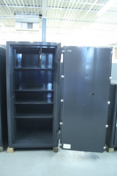 Used Quantum 6025 TL30X6 High Security Safe