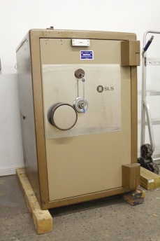 Used SLS Columbia TRTL30X6 Model 3520 High Security Safe