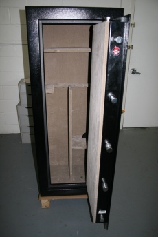 Dakota Executive Gun Safe Showroom Model