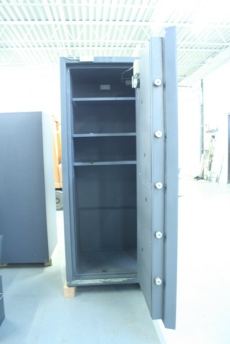Used Quantum MVP 7025 TL30X6 High Security Safe