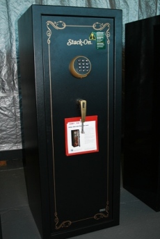 Used Stack On 10 Gun Safe Black E-Lock GSB -710E
